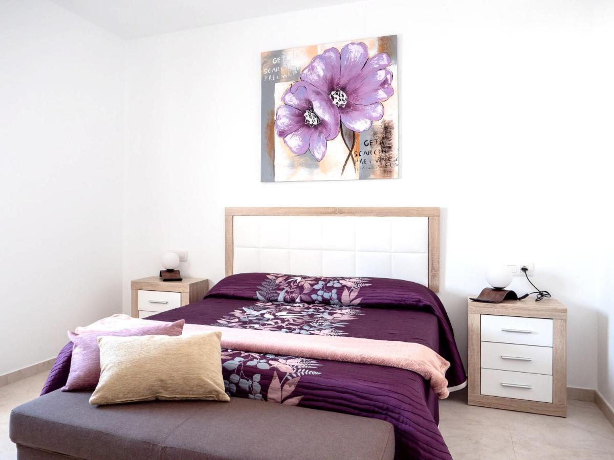 Comfortable House In Tias With Free Parking エクステリア 写真