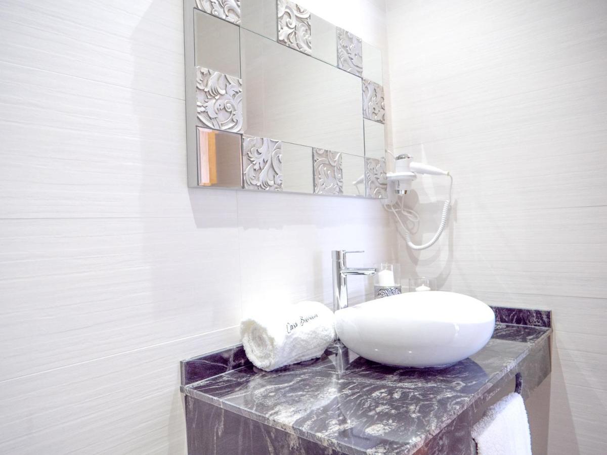 Comfortable House In Tias With Free Parking エクステリア 写真
